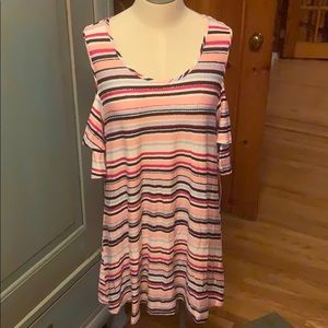 NWT cold shoulder top by Elle Sz L